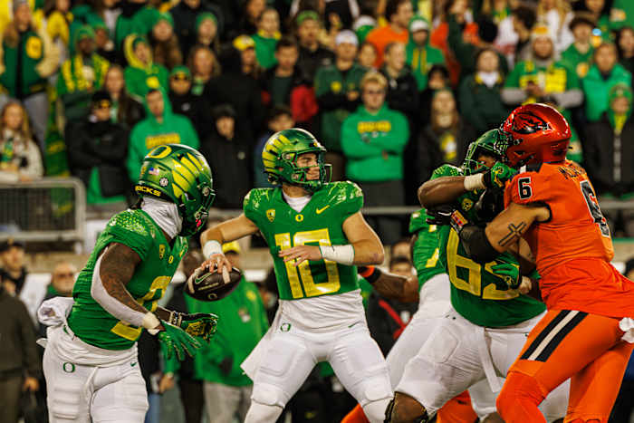 Oregon Ducks quarterback Bo Nix throws a pass against Oregon State.